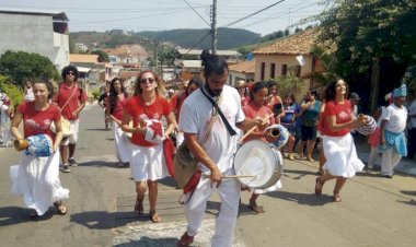 Paula Cândido celebra Festas do Rosário