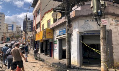 Incêndio atinge rede elétrica no centro de Viçosa