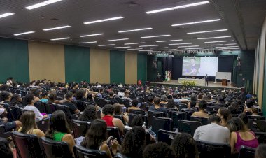 Aula Magna da UFV debate o papel da criatividade na educação
