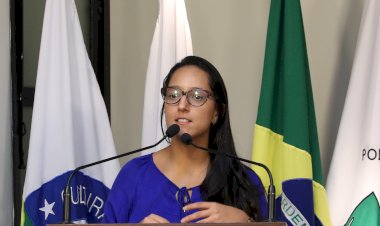 Vereadora propõe projeto que garante participação de mulheres na Mesa Diretora