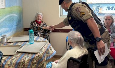 PMMG faz visita e doações ao Lar dos Velhinhos de Viçosa