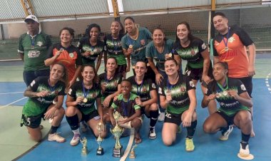 Vel/Viçosa domina competição em Rio Pomba e conquista título no futsal feminino