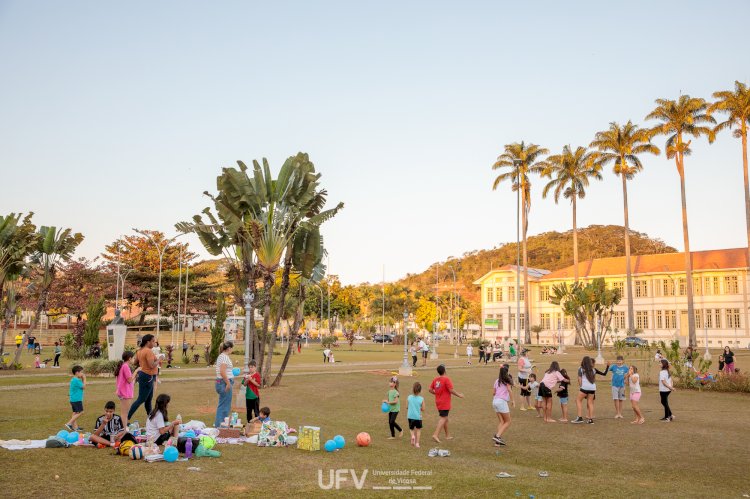 UFV promove manhã de brincadeiras para crianças e famílias neste domingo