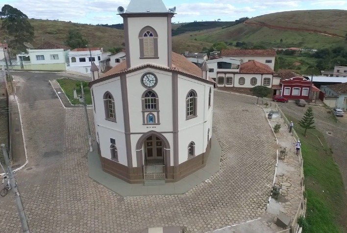 Paula Cândido anuncia XXVIII Exposição Agropecuária com show de Barões da Pisadinha