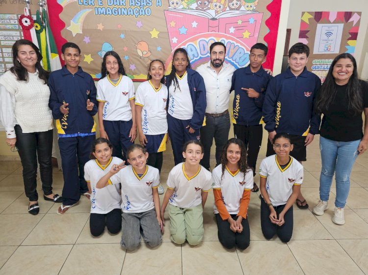 PMV adquire uniformes e repassa a rede municipal de ensino