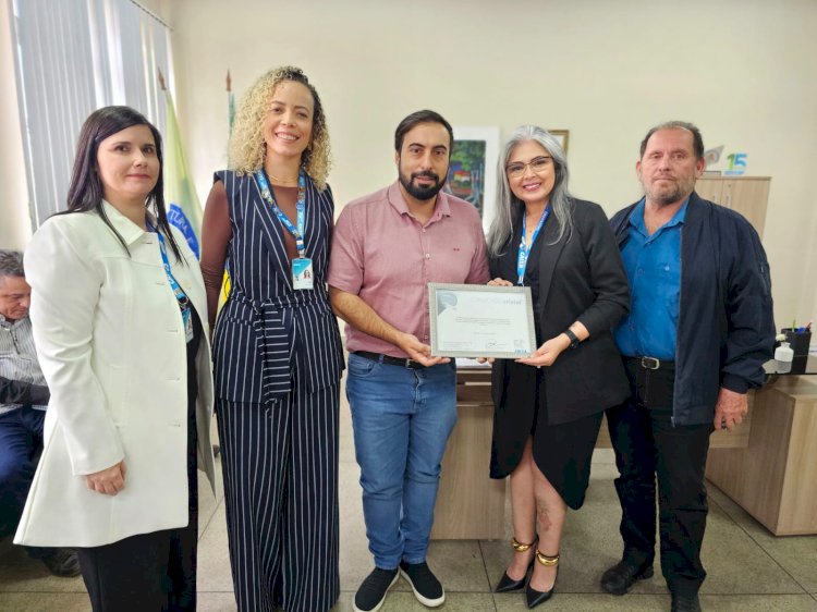 Prefeitura de Viçosa recebe certificado de reconhecimento da Caixa Econômica Federal