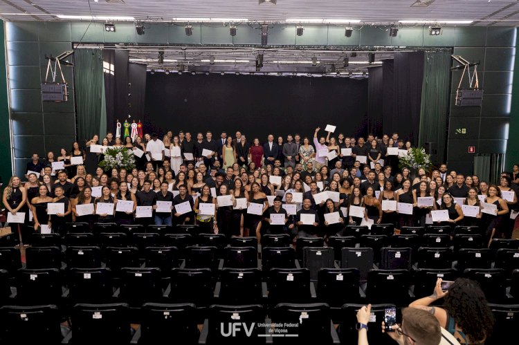 UFV entrega certificados a mais de 160 novos mestres e doutores