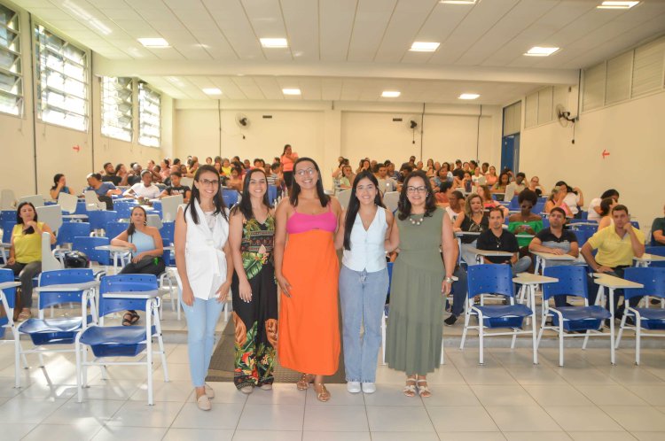 Educação de Viçosa realiza formação para servidores focada em segurança alimentar