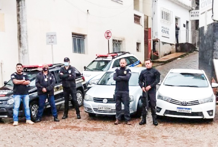 Irmãos de advogado são presos em Teixeiras