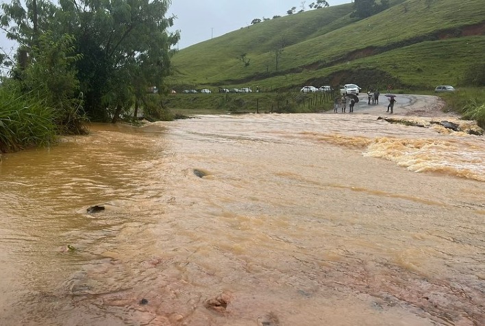 Prefeitura de Ervália alerta para aumento do nível dos rios do município