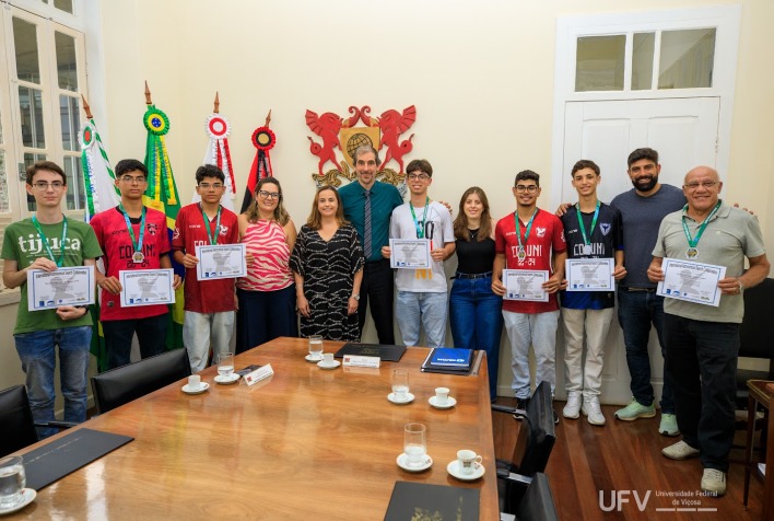 Estudantes do Coluni recebem medalhas pela descoberta de asteroides em programa da Nasa