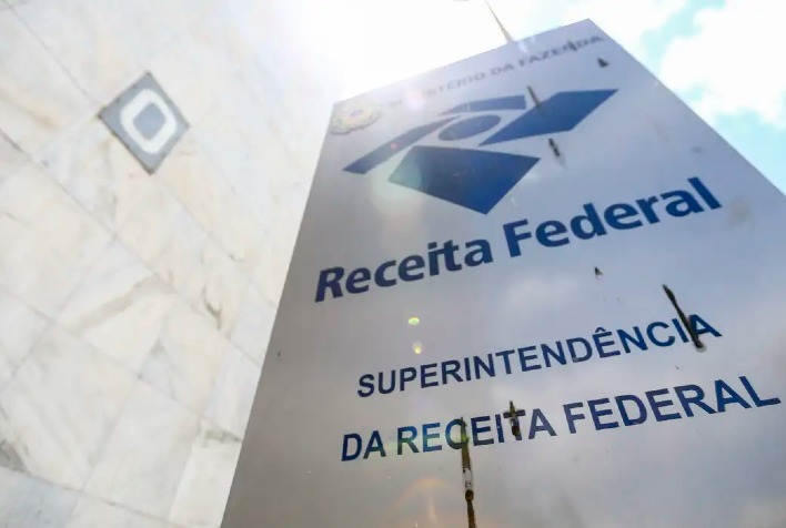 Receita paga nesta quinta-feira restituições de lote residual do IRPF