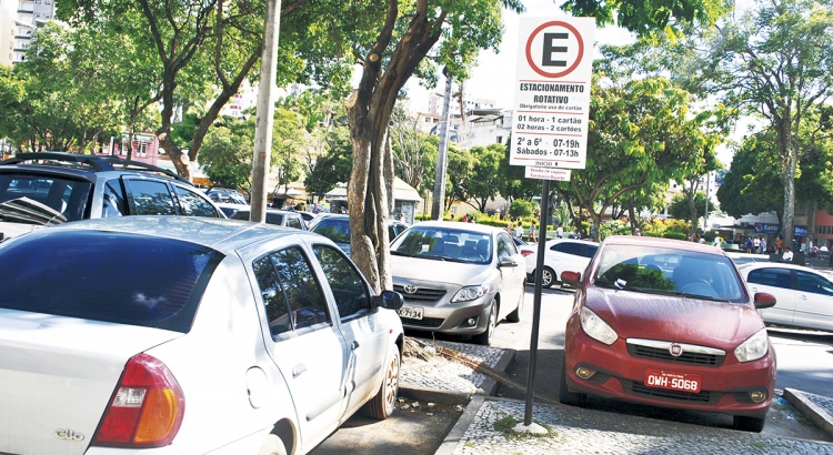 Vagas em estacionamentos rotativos têm novas regras em Viçosa