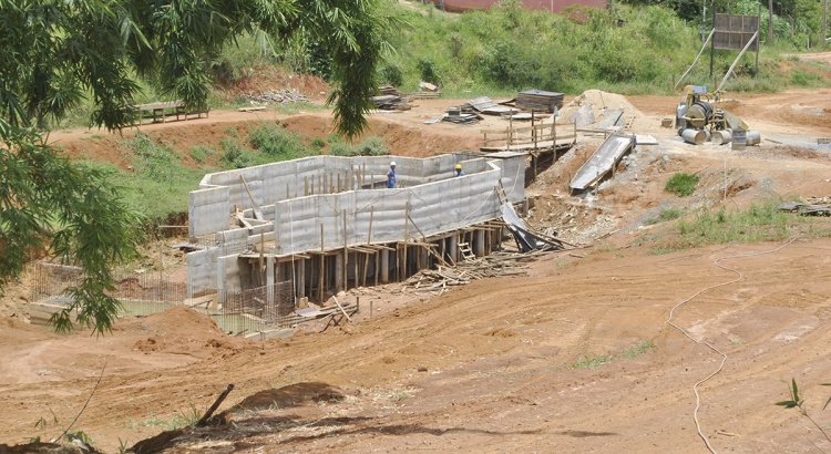 ETE da Barrinha: canteiro de obras vazio