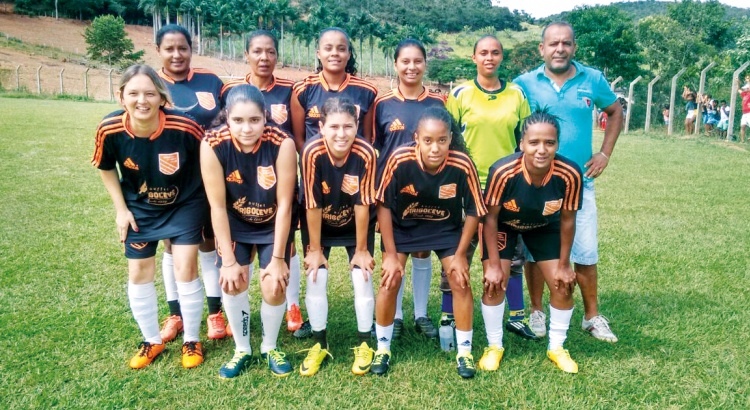 Feminino da Barrinha é campeão no Coura