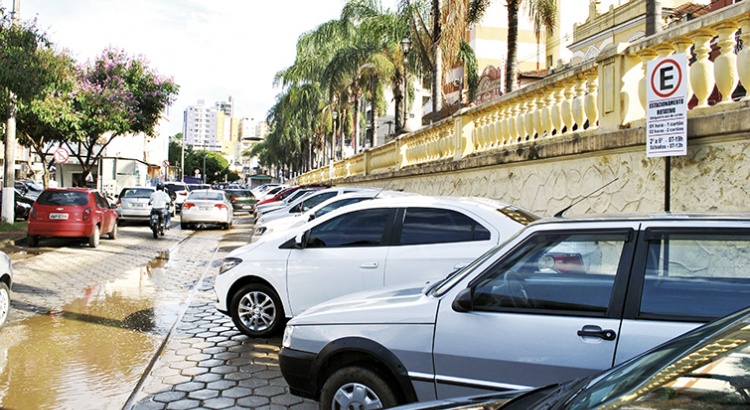 Mudanças no estacionamento rotativo no centro de Viçosa