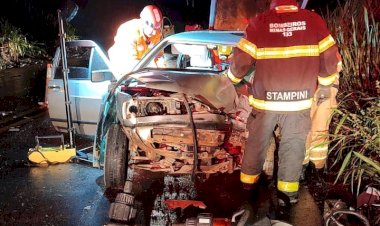 Motorista fica ferido em colisão na MGC-120 em Teixeiras