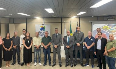 Receita Federal contempla UFV com novo ônibus e recursos federais