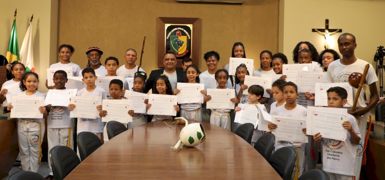 Associação de Capoeira de São José do Triunfo é homenageada na Câmara