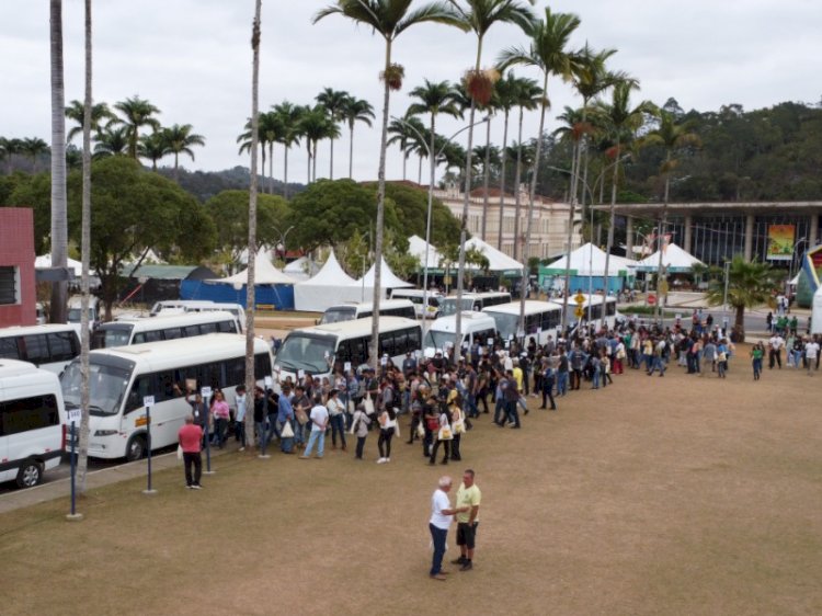 Semana do Fazendeiro tem encontro de jovens, premiação de torneio leiteiro e mais shows nesta quinta em Viçosa