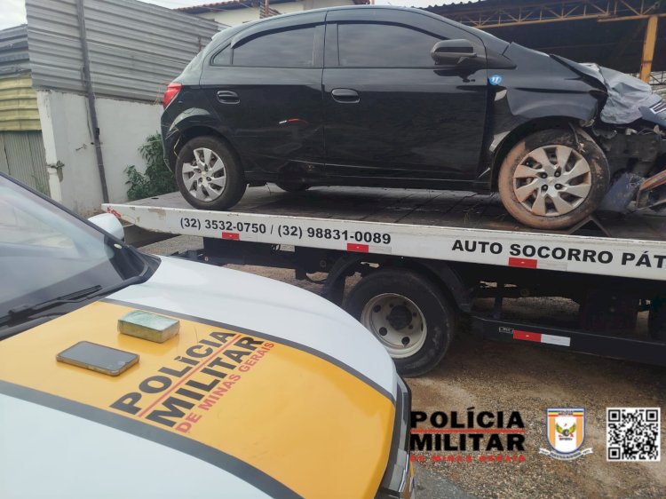 Carro roubado no Rio de Janeiro é apreendido em Rio Pomba