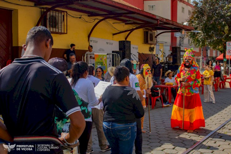 Elaboração de portfólio é tema de encontro para artistas em Viçosa