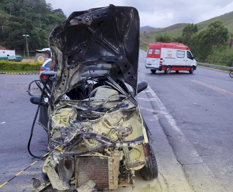 Mulher morre em grave acidente em Lima Duarte