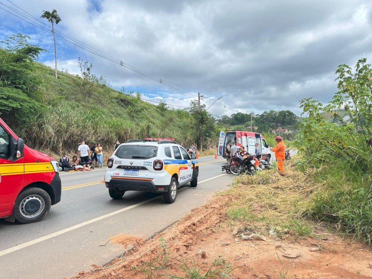 Motoqueiros ficam feridos em colisão frontal no Novo Silvestre