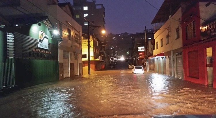 Inmet emite alerta de pancadas de chuvas intensas para esta terça-feira (18)