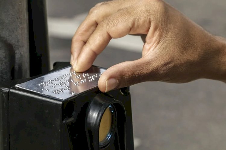 Justiça determina que Viçosa equipe todos os semáforos com sinal sonoro