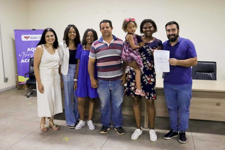 Prefeitura de Viçosa empossa 25 novos servidores para a Secretaria de Educação