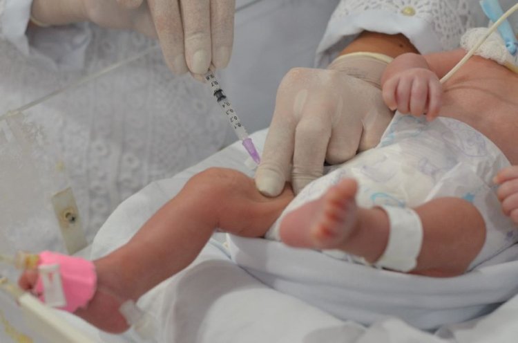 Viçosa inicia uso do Nirsevimabe para proteger bebês contra bronquiolite e VSR