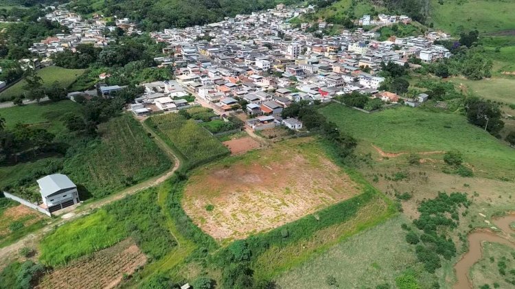 Prefeitura de Viçosa adquire terreno para construção de campo de futebol em São José do Triunfo