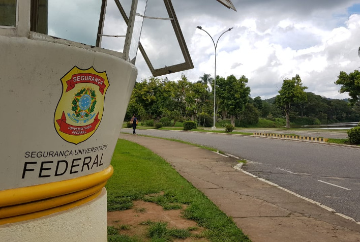 Trânsito restrito no campus da UFV