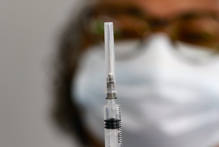 Vacinação avança para população viçosense com 33 anos
