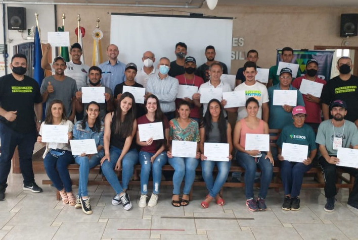 Produtores rurais de Ervália participam de curso do Sebrae