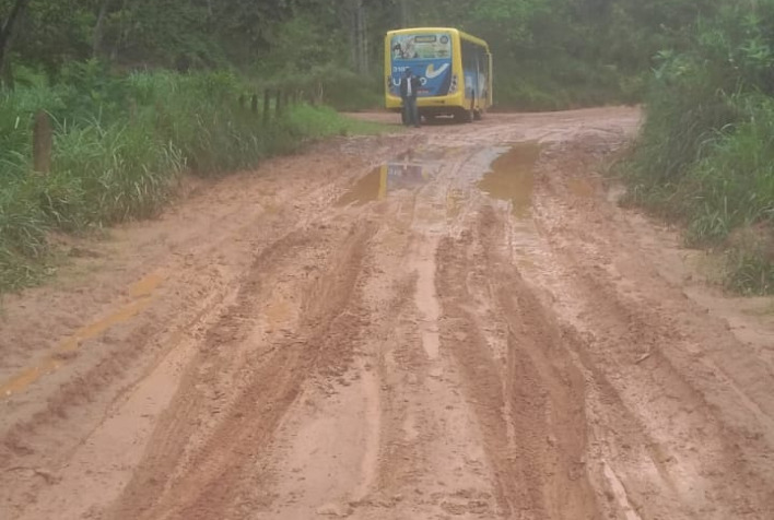 Estradas rurais em estado crítico