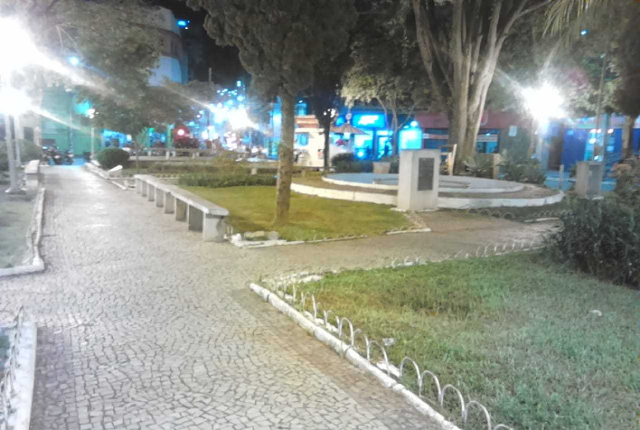 Praça do Rosário em Viçosa ganha nova iluminação