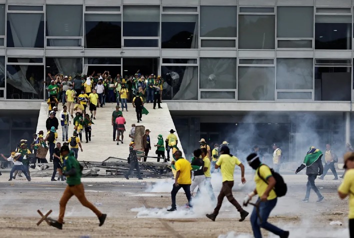 UFV assina nota de repúdio sobre atos de vandalismo ocorridos em Brasília