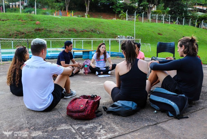 Integrantes do Departamento de Esportes recebem capacitação sobre autismo e inclusão