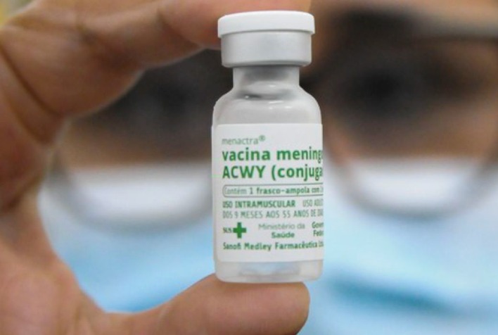 Governo de MG amplia vacinação contra meningite C para todos os trabalhadores da educação em fevereiro