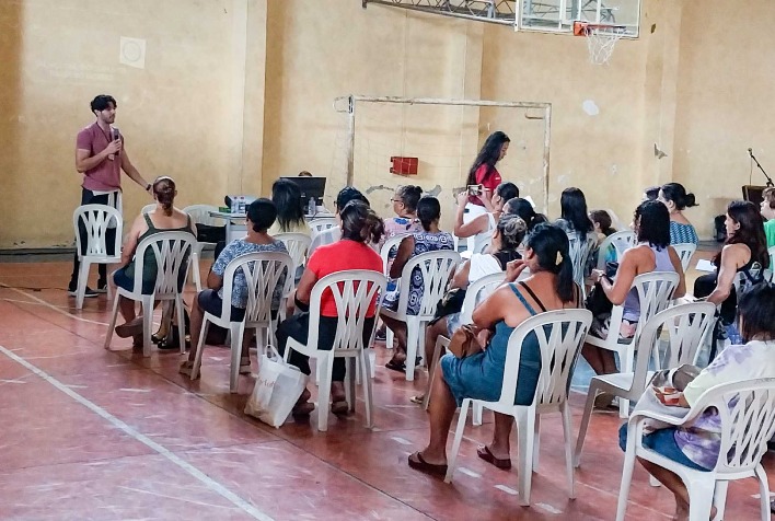 Inscritas no projeto Ginástica Para Todos participam de evento em homenagem às mulheres