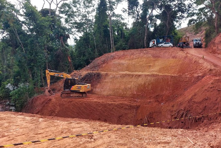 DER-MG realiza obras de recuperação de trecho da MG-280 entre Dores do Turvo e Alto Rio Doce