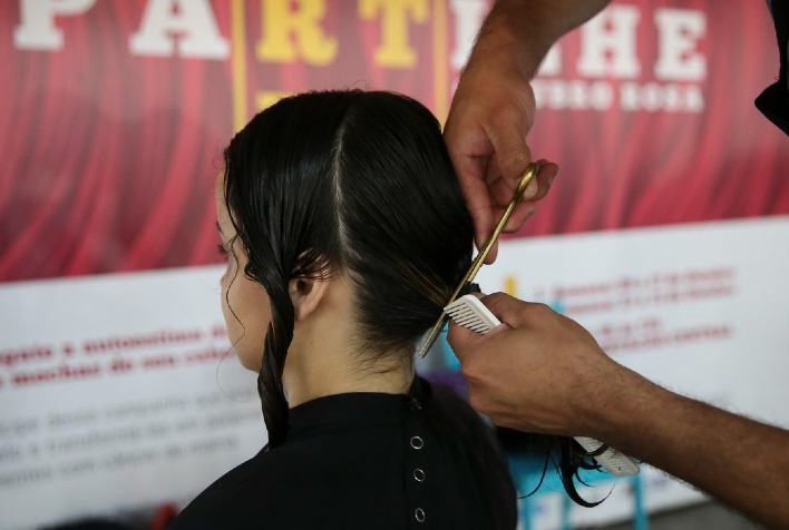 Trote Solidário na UFV promove doação de cabelos