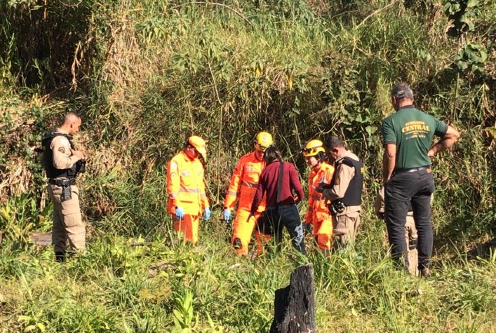 Corpo de homem é encontrado na zona rural de Cajuri