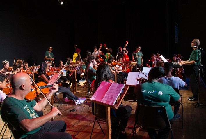 Novatos estreiam em apresentação da orquestra Sol do Amanhã neste domingo