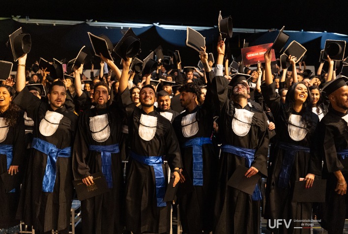 UFV: cerca de 650 formandos celebram graduação no campus Viçosa
