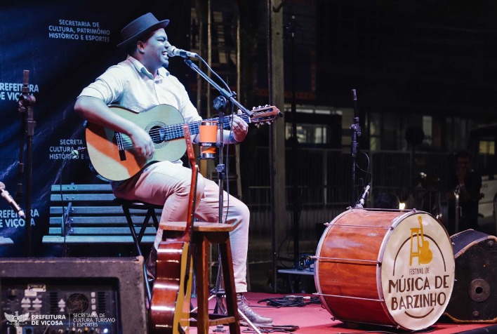 Mateus Mulatto vence 9º Festival de Música de Barzinho de Viçosa