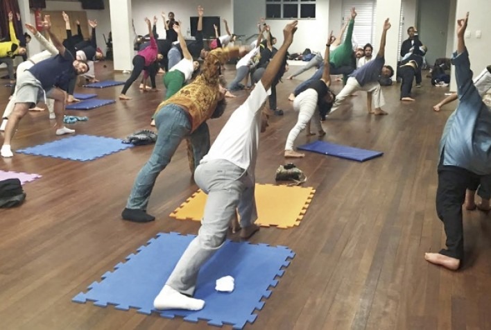 UFV oferece aulas gratuitas de yoga para o público nesta semana