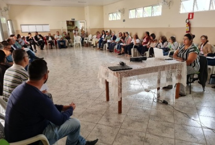 Paróquias da região de Viçosa discutem cultura vocacional e missões